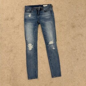 BLANKNYC distressed skinny jeans. Size 26